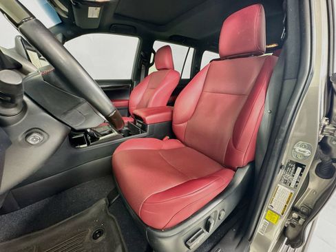 Used 2023 Lexus GX 460 Premium w/ Premium Package AWD/4WD image 10