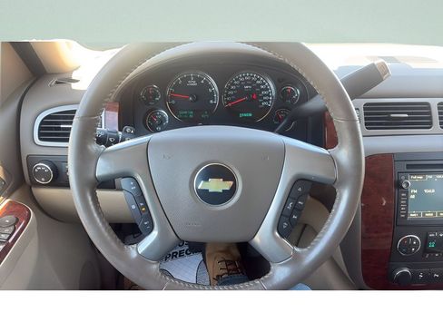 Used 2011 Chevrolet Tahoe LTZ AWD/4WD image 13