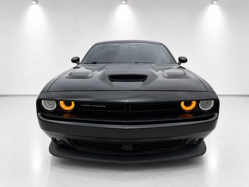 Used 2018 Dodge Challenger R/T Scat Pack w/ Leather Interior Group RWD image 8