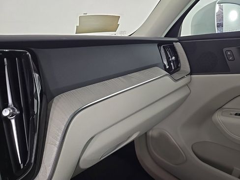 Certified 2023 Volvo XC60 B5 Plus w/ Climate Package image 26