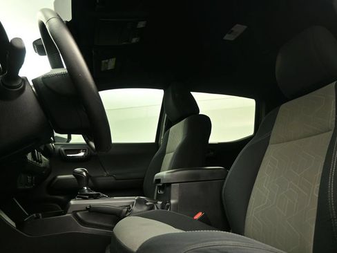 Used 2020 Toyota Tacoma TRD Sport RWD image 15