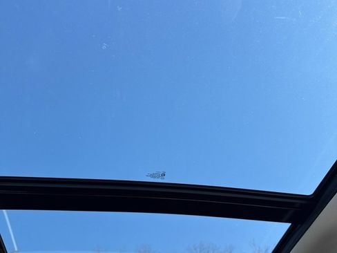 Used 2017 Cadillac XT5 Luxury w/ Driver Awareness Package image 15