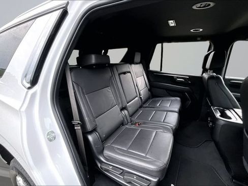 Used 2025 Chevrolet Tahoe LT AWD/4WD image 25