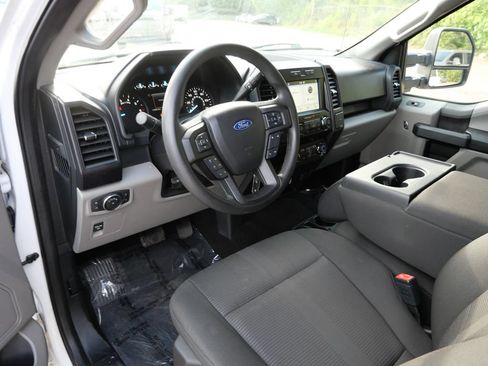 Used 2019 Ford F150 XL w/ Equipment Group 101A Mid AWD/4WD image 3