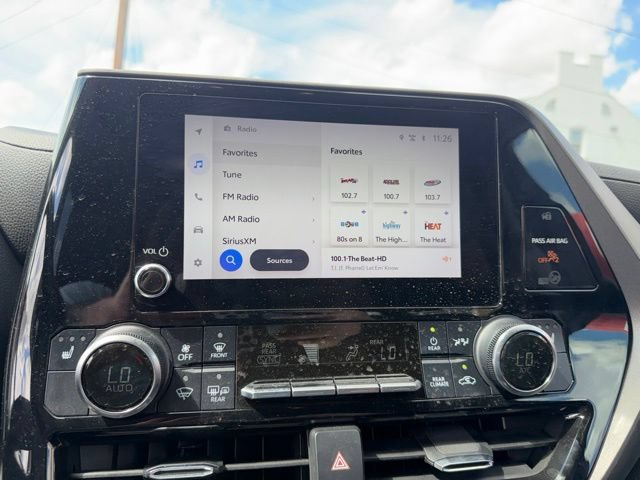 Used 2023 Toyota Highlander XLE FWD image 10