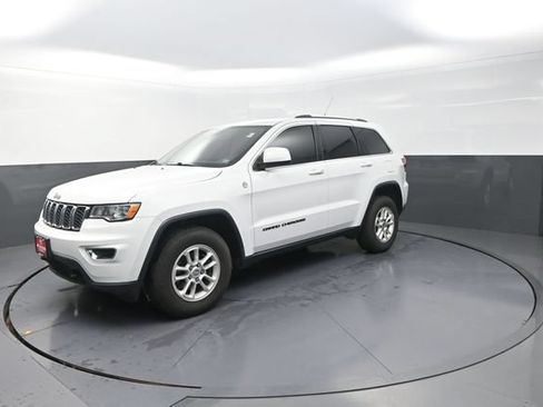 Used 2019 Jeep Grand Cherokee Laredo AWD/4WD image 40