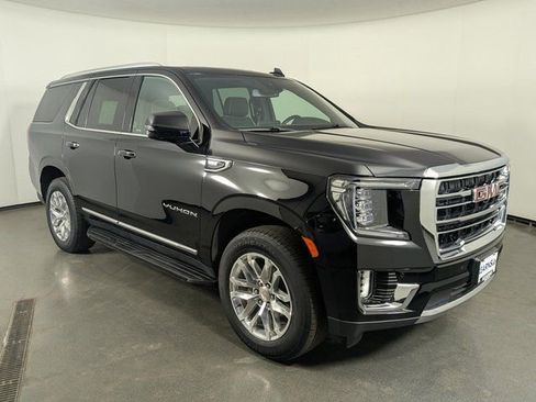 Used 2023 GMC Yukon SLT w/ SLT Premium Package image 2