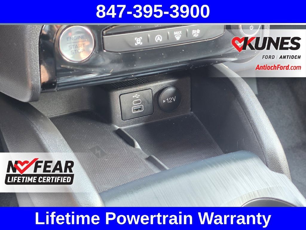 Certified 2025 Ford Escape Platinum AWD/4WD image 49