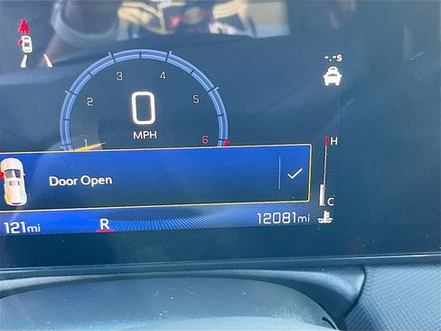 Used 2024 Chevrolet TrailBlazer ACTIV w/ Convenience Package image 12