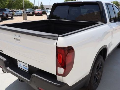 New 2026 Honda Ridgeline Black Edition image 6