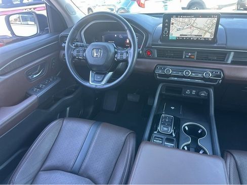 Used 2023 Honda Pilot Elite image 12