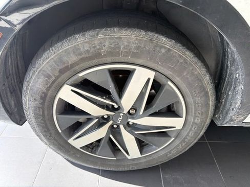 Used 2022 Kia Sorento S w/ Panoramic Sunroof Package FWD image 7