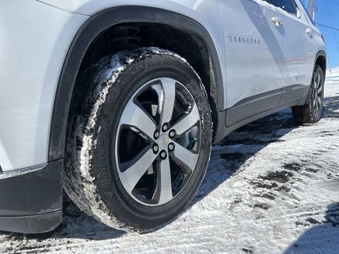 Used 2018 Chevrolet Traverse LT image 6