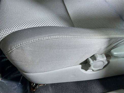 Used 2015 Toyota Tacoma PreRunner image 18