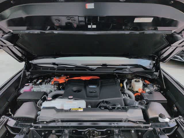 Used 2025 Toyota Tundra Platinum AWD/4WD image 15
