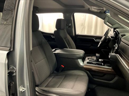 Used 2025 GMC Sierra 1500 Elevation image 11