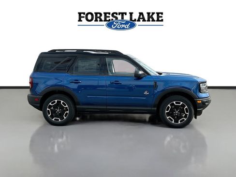 Used 2024 Ford Bronco Sport Outer Banks w/ Tech Package image 3