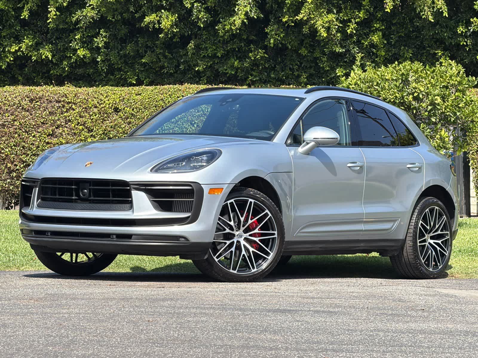 Certified 2024 Porsche Macan S AWD/4WD image 1