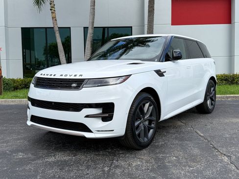 Used 2025 Land Rover Range Rover Sport Dynamic SE AWD/4WD image 9