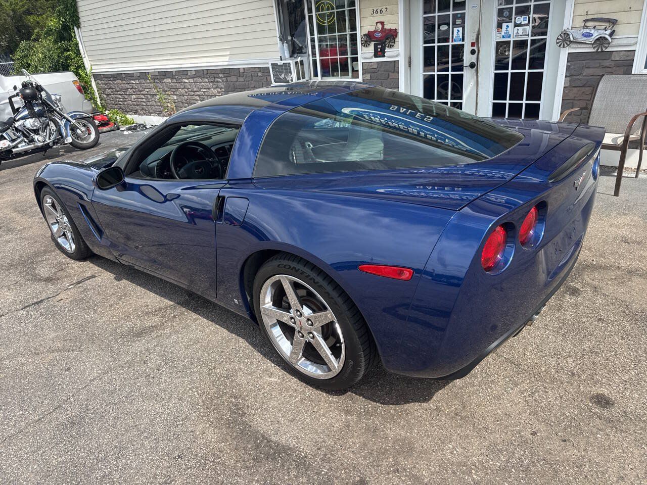 Used 2007 Chevrolet Corvette Coupe w/ Preferred Equipment Group RWD image 13