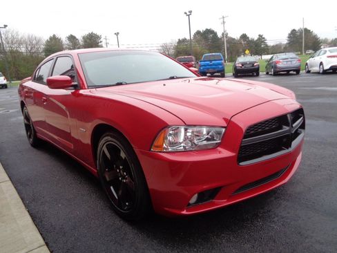 Used 2014 Dodge Charger R/T w/ Blacktop Package image 4