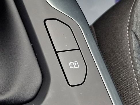 Certified 2025 Kia K4 LXS image 25