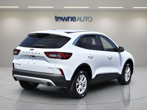 Used 2023 Ford Escape Active AWD/4WD image 7