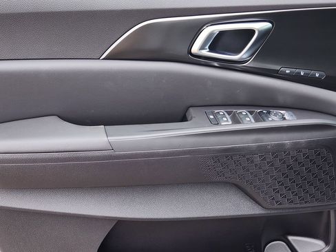 New 2027 Kia Carnival SX w/ Dark Edition Package FWD image 7