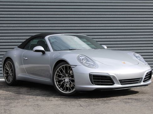 Used 2017 Porsche 911 Carrera image 7