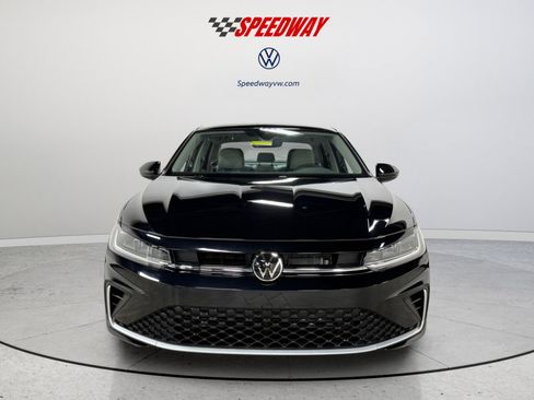 New 2026 Volkswagen Jetta SE image 2