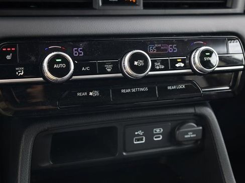 New 2025 Honda Pilot EX-L image 24