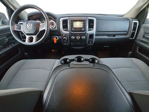 Used 2022 RAM 1500 Classic SLT image 10