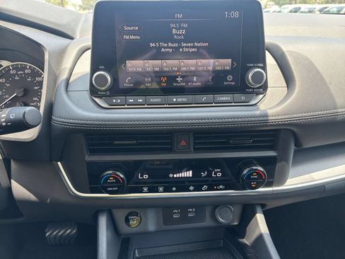 Used 2026 Nissan Rogue SV FWD image 17