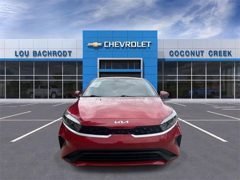 Used 2023 Kia Forte LXS image 3