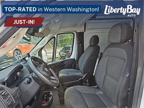 Used 2023 RAM ProMaster 2500 image 9