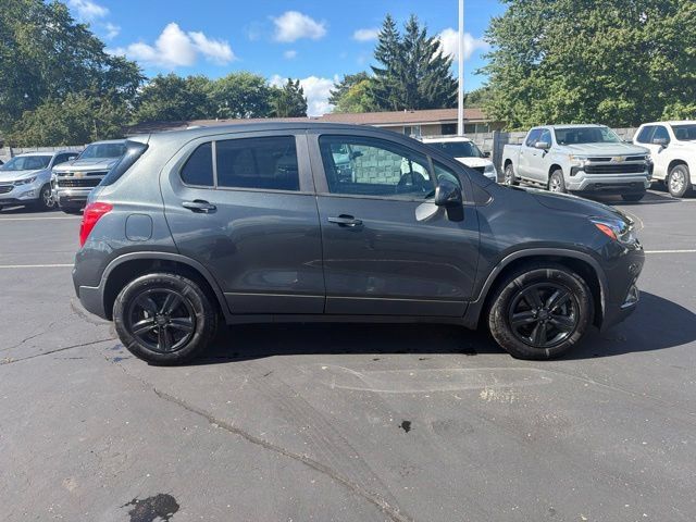 Used 2019 Chevrolet Trax LS w/ Tint and Cruise Package FWD image 5