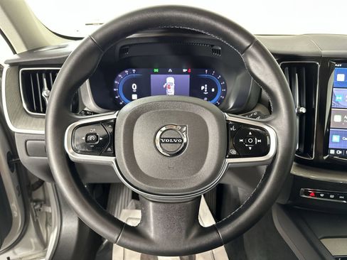 Used 2025 Volvo XC60 B5 Plus image 14