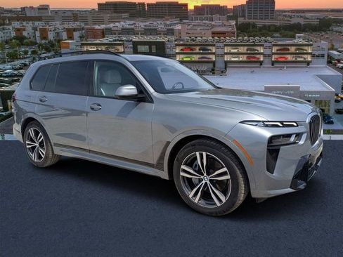 Used 2023 BMW X7 xDrive40i w/ Executive Package AWD/4WD image 1