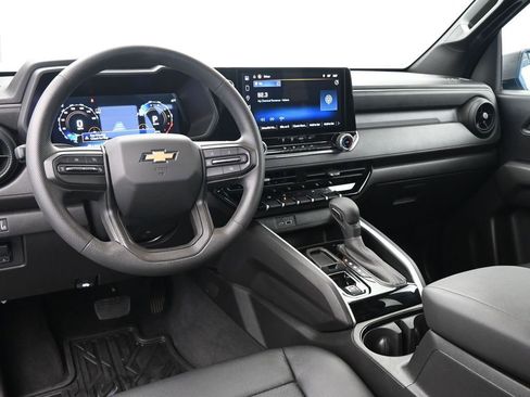 Used 2025 Chevrolet Colorado W/T w/ WT Custom Package image 23