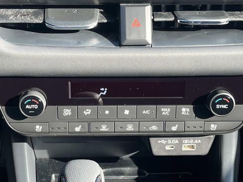 New 2026 Subaru Outback Touring AWD/4WD image 15