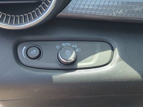 New 2026 Chevrolet Trax ACTIV w/ Sunroof Package FWD image 20