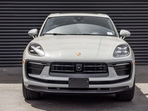 Certified 2023 Porsche Macan AWD/4WD image 7