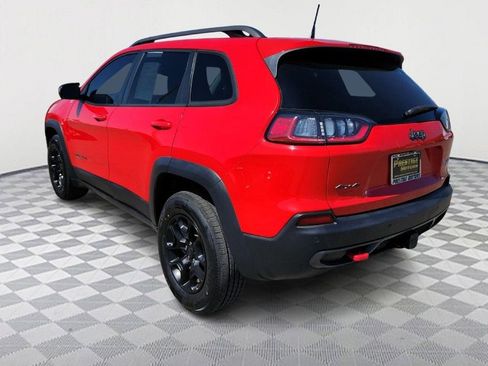 Used 2019 Jeep Cherokee Trailhawk w/ Cold Weather Group image 5