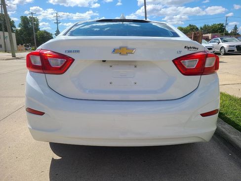 Used 2016 Chevrolet Cruze LT w/ Convenience Package image 27