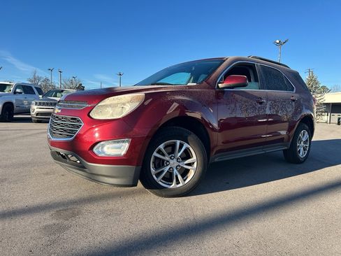 Used 2017 Chevrolet Equinox LT w/ Convenience Package image 2