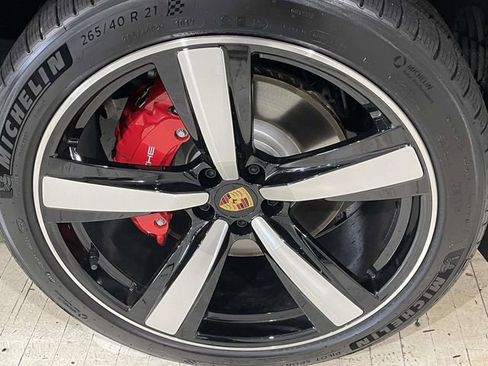 New 2026 Porsche Macan S AWD/4WD image 14