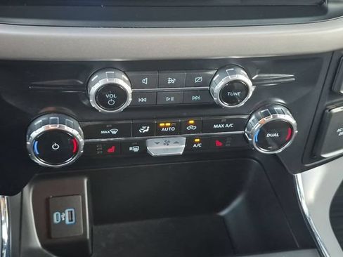 Used 2024 Ford F150 Lightning XLT AWD/4WD image 25