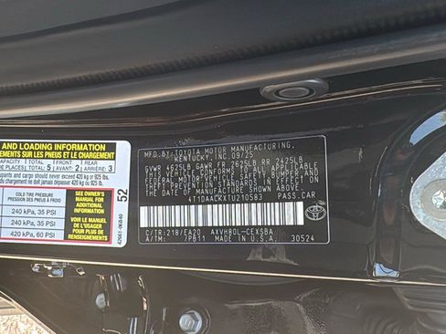 Used 2026 Toyota Camry SE FWD image 25