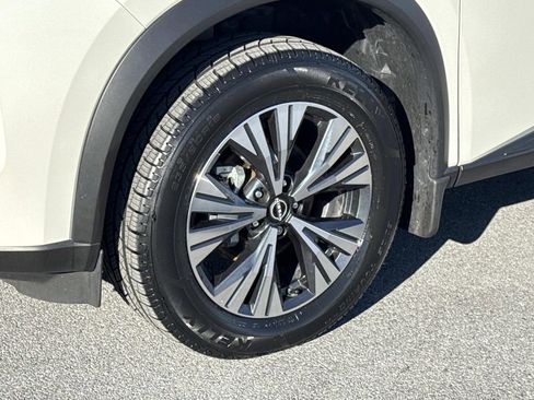 Used 2023 Nissan Rogue SV AWD/4WD image 30