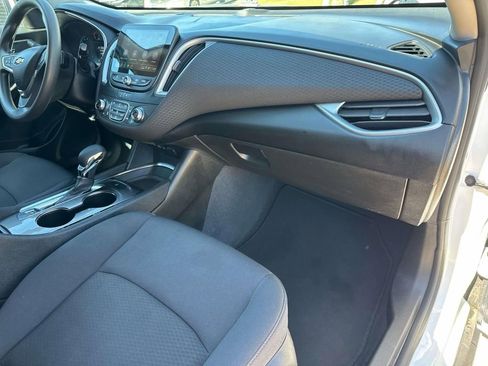 Used 2023 Chevrolet Malibu LT image 15